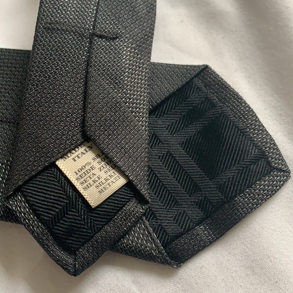 Made in Italy Burberry black check tie - Picture 2 of 2